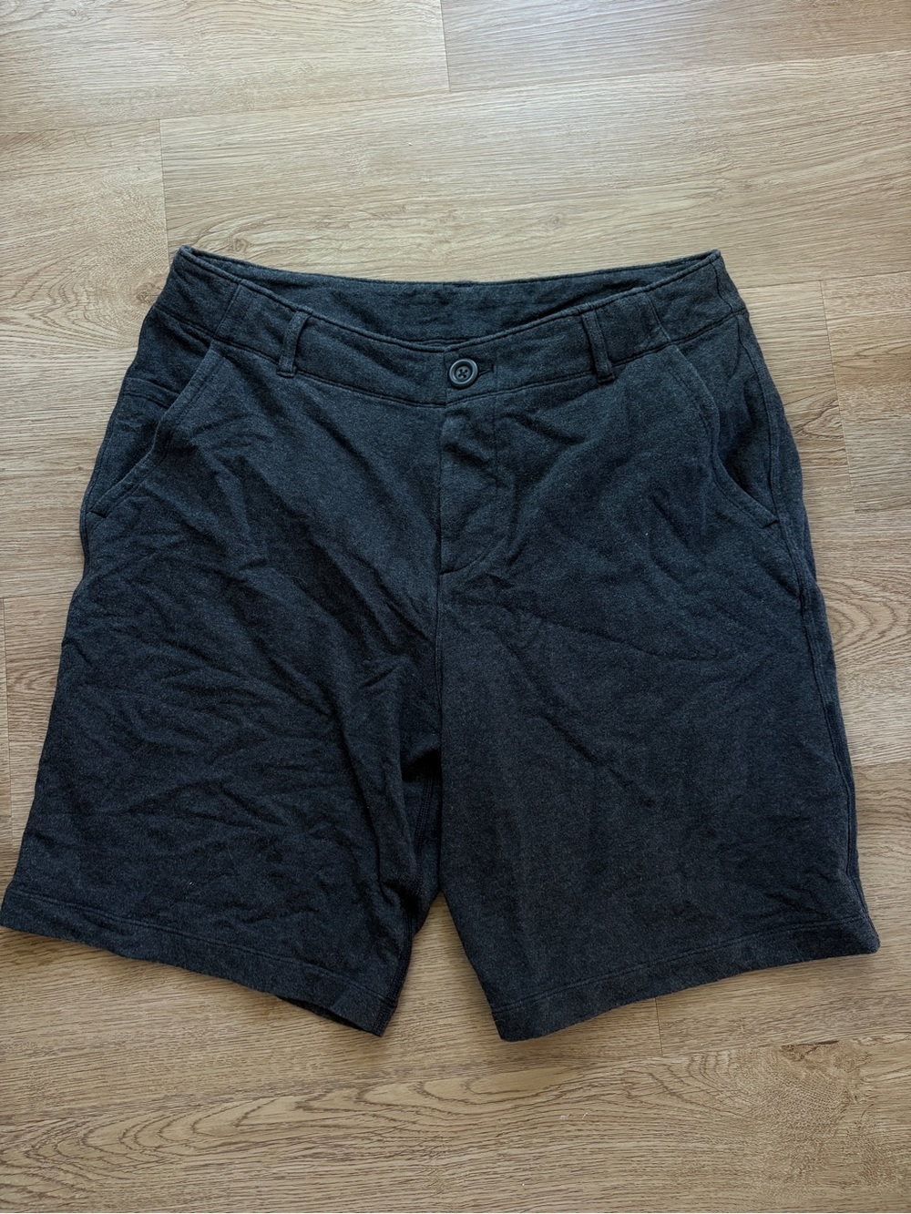 lululemon athletica Men's Charcoal Hybrid Shorts